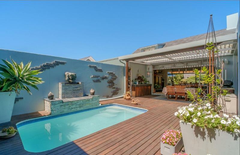 3 Bedroom Property for Sale in Lake Michelle Western Cape